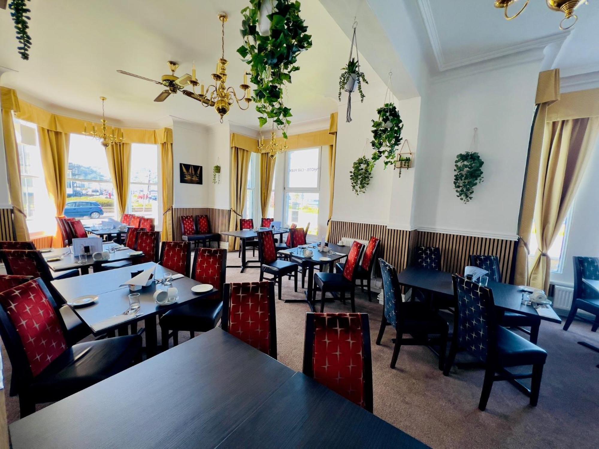 Four Oaks Hotel Лландидно Экстерьер фото