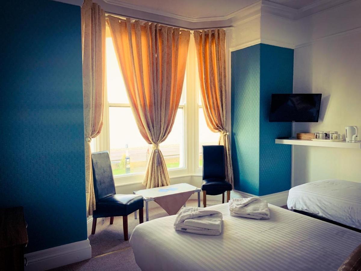 Four Oaks Hotel Лландидно Экстерьер фото
