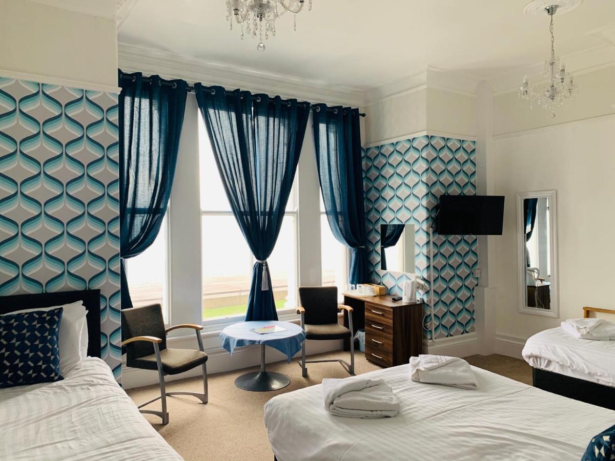 Four Oaks Hotel Лландидно Экстерьер фото