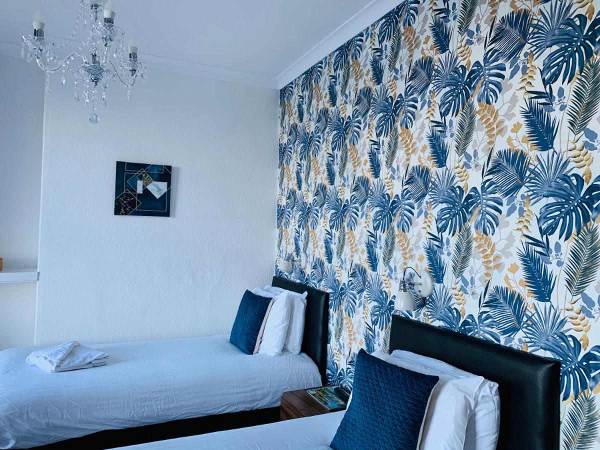 Four Oaks Hotel Лландидно Экстерьер фото