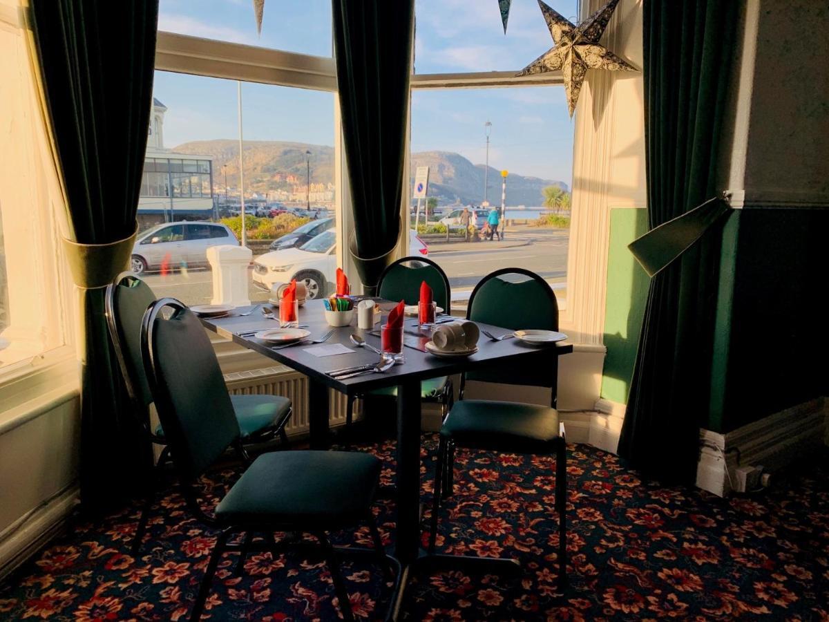Four Oaks Hotel Лландидно Экстерьер фото